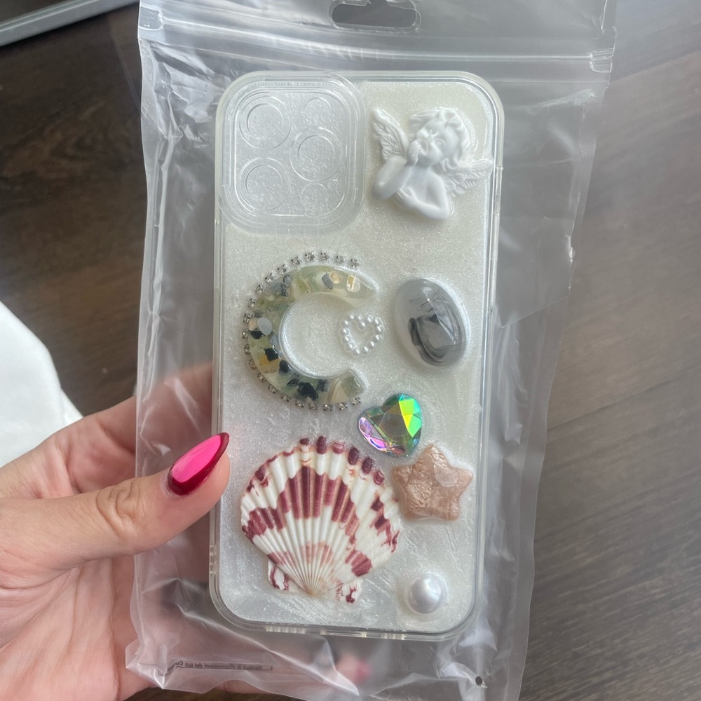 Decorative Phone Case with Seashell and Angel Design - Silver